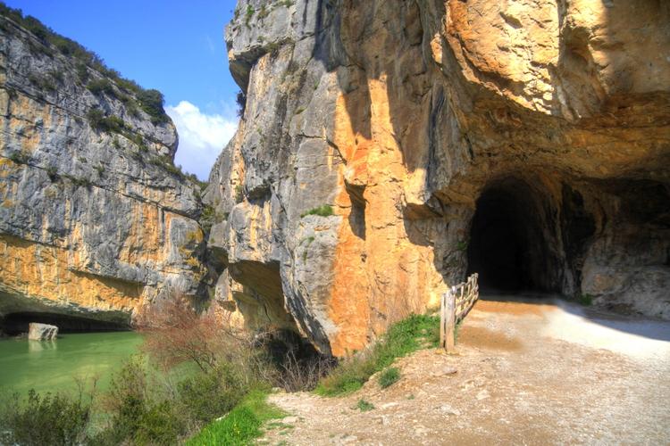 Leyenda del Puente del Diablo de Lumbier